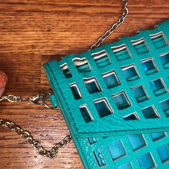 Teal Crossbody Caged Clutch with Detachable Strap - Picture 5 of 5